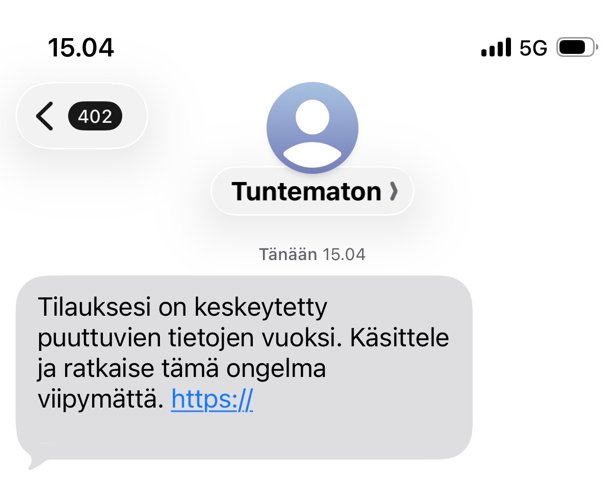 Kuvassa näkyy puhelimen tekstiviestisovellus, jossa vastaanottaja on saanut Matkahuollon nimissä lähetetyn viestin. Viestissä kerrotaan, että paketin toimitus on keskeytynyt puuttuvan tiedon takia ja pyydetään klikkaamaan linkkiä.