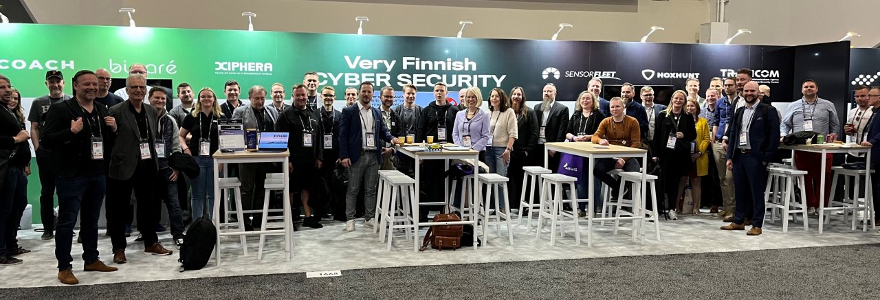 Konferenssiin osallistui iso joukko suomalaisia osana Kyberala Ry:n johtamaa konsortiota.